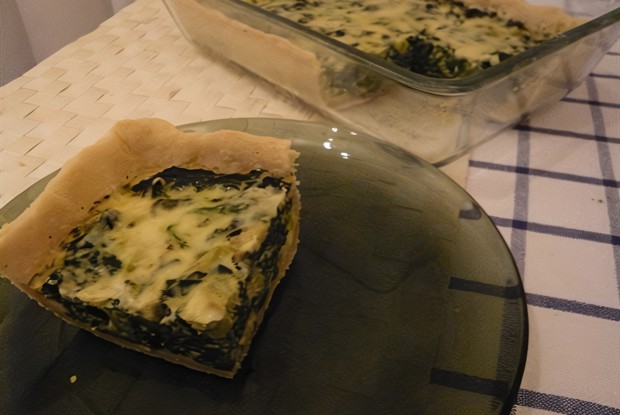 Киш со шпинатом и кабачками