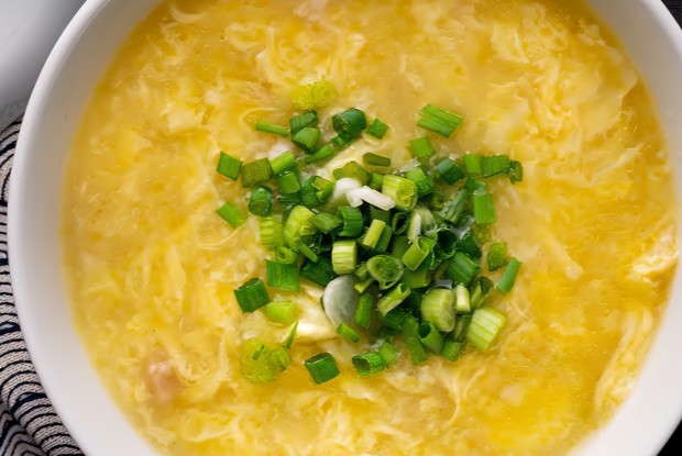 Китайский куриный суп с яйцом