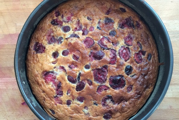 Клафути с черешней