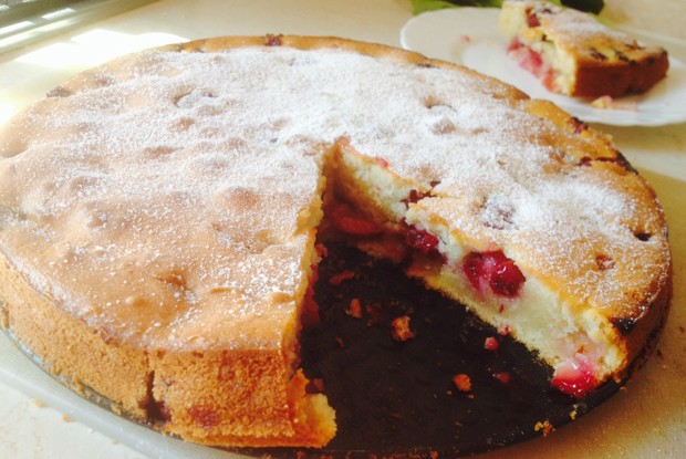 Клафути с вишней