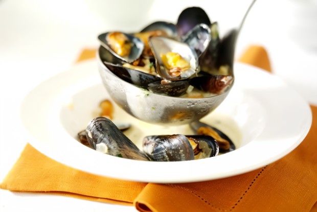Классические французские мидии (Moules Mariniere)