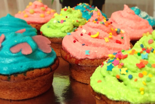 Классические капкейки со сливочно-белковым кремом