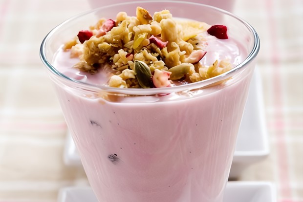 Клюквенные мюсли с йогуртом