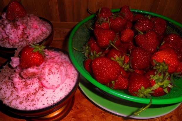 Клубничный воздушный десерт