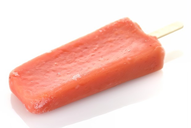 Клубнично-банановое йогуртовое мороженое