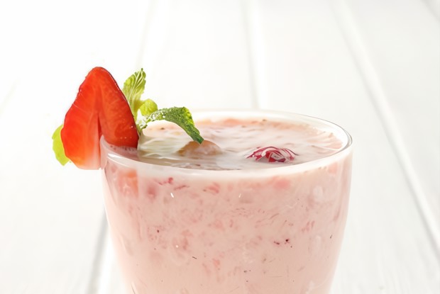Клубнично-миндальный смузи