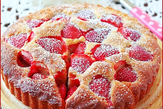 Клубничный пирог (или любые другие фрукты по вкусу)