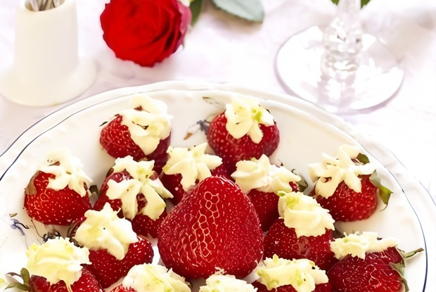 Клубника с лимонным кремом