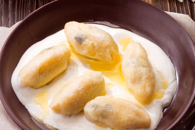 Кныдли в сметане с черносливом