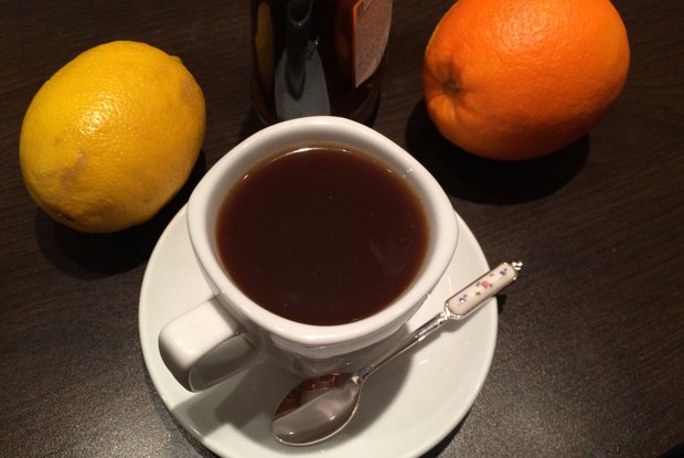 Кофе с пряностями, цедрой и коньяком