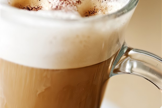 Кофейный грог со сливками, пряностями и цедрой апельсина