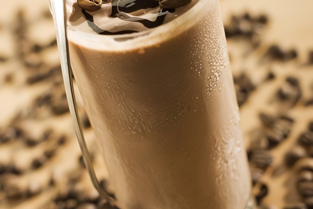 Кофейный милкшейк с вареной сгущенкой