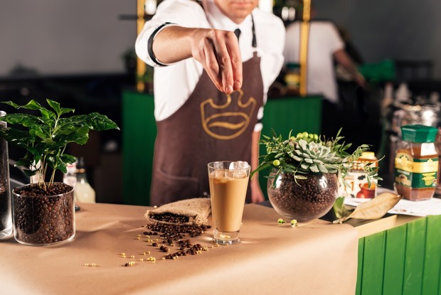 Кофейный коктейль на основе эспрессо со вкусом миндаля и пряника