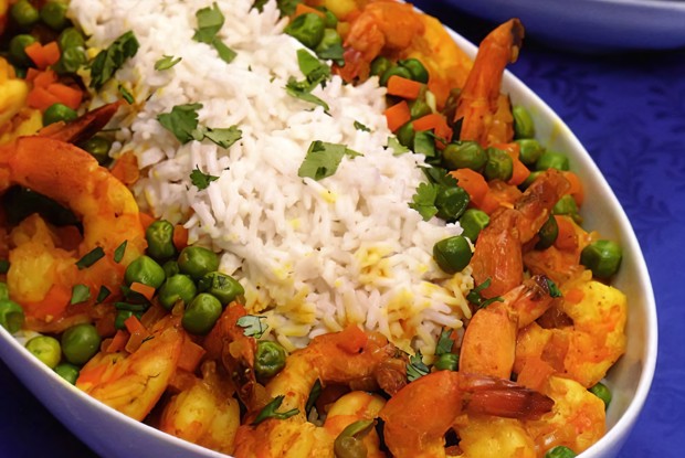 Кокосовый карри из риса и креветок