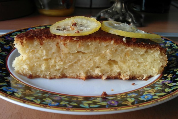 Кокосовый кекс с лимонным сиропом