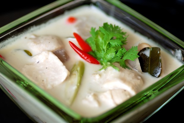 Кокосовый суп с курицей