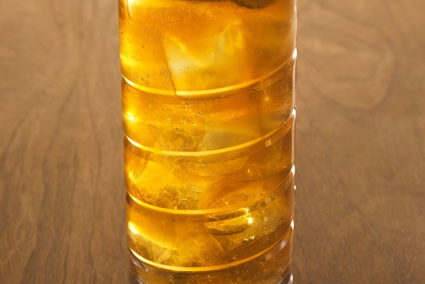 Коктейль «Дарк-н-сторми» (Dark’n’Stormy)