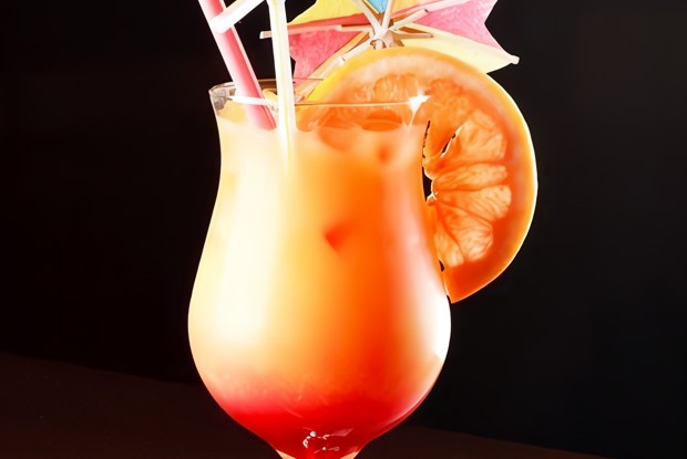 Коктейль из шампанского и красных апельсинов