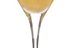 Коктейль с персиками