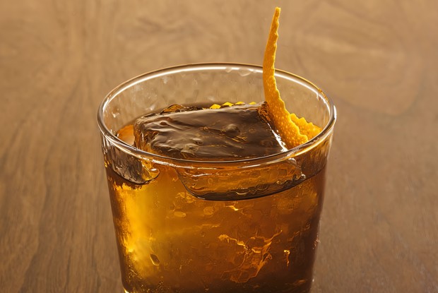 Коктейль «Закапа-ром-фэшн» (Zacapa Rum Fashion)