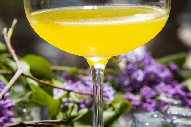 Коктейль «Летние нюансы» от шеф-бармена Mercedes bar Артема Аверина