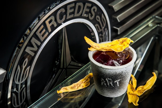 Коктейль «Plastic Art»