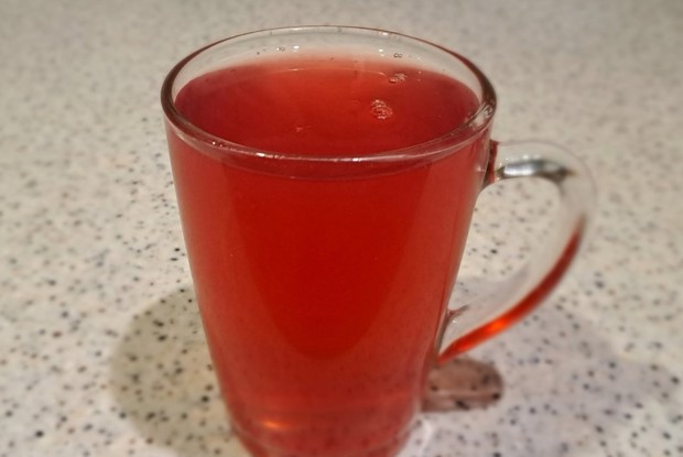 Компот из яблок, персиков и винограда