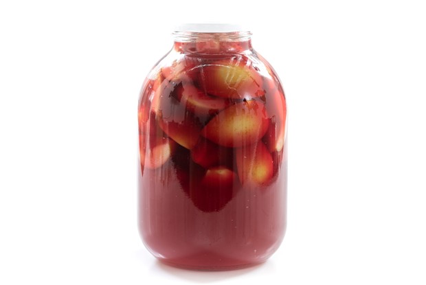 Компот из яблок со свеклой