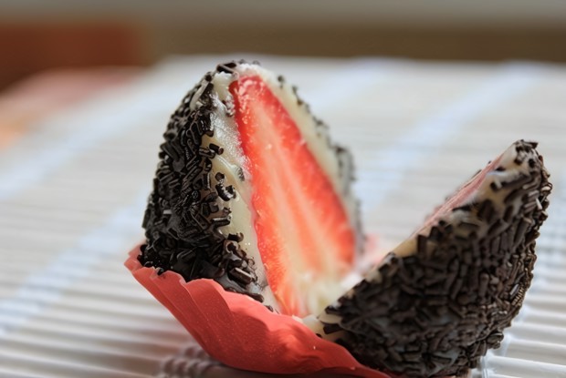 Конфеты из натуральной клубники