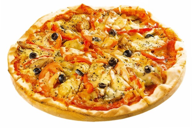 Копченая моцарелла с красным перцем, приготовленным на гриле