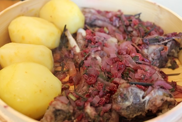 Корейка баранья под брусничным маринадом