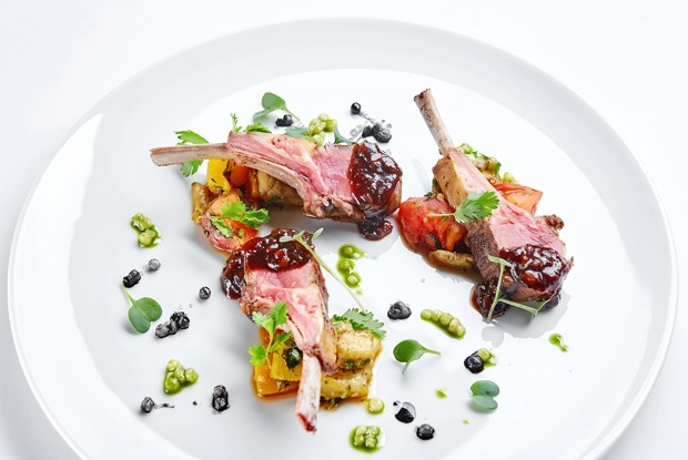 Корейка ягненка с печеными овощами