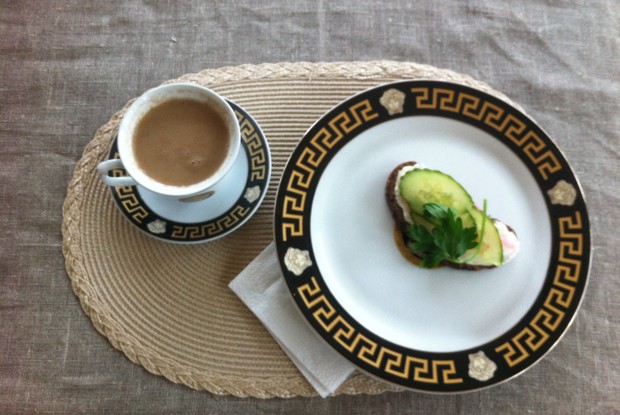 Королевский бутерброд с крабовым мясом