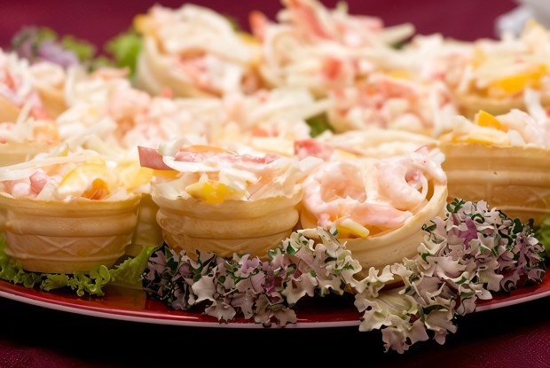 Корзиночки с овощным салатом