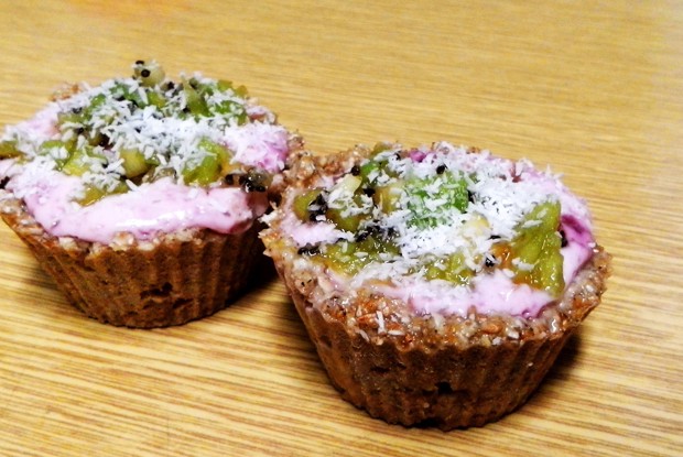 Корзиночки с творогом и фруктами