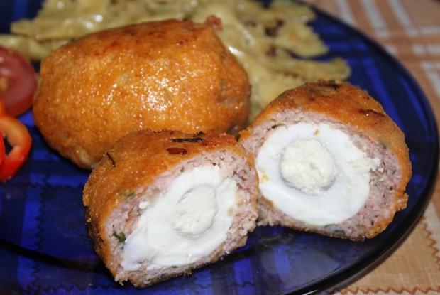 Котлеты фаршированные яйцом