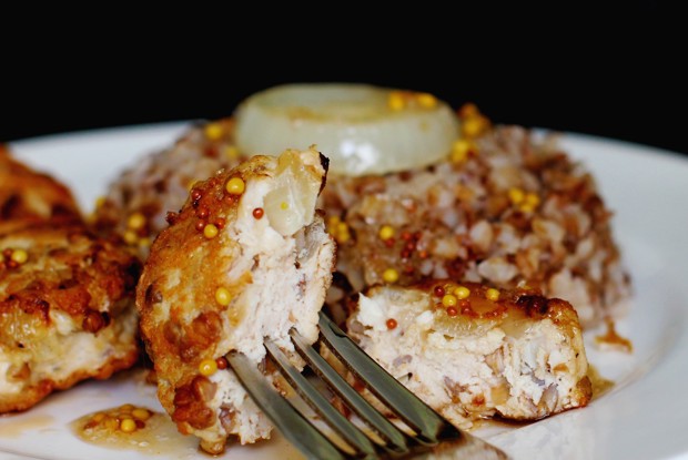 Котлеты куриные с гречкой