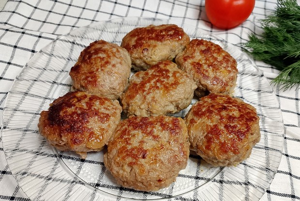 Простые котлеты домашние