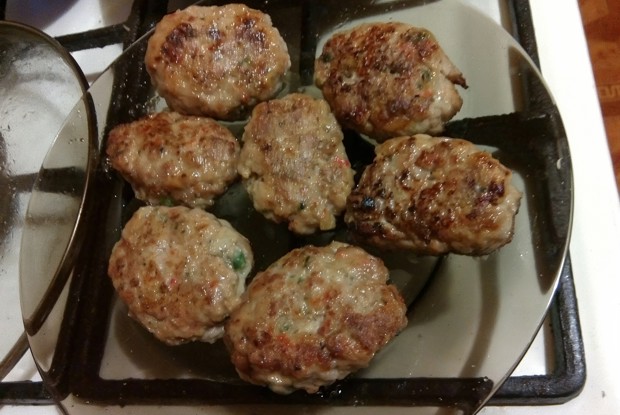 Котлеты из баранины и свиного фарша с болгарским перцем