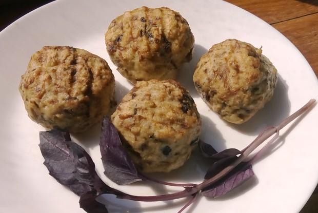 Котлеты из куриного фарша с шампиньонами в духовке