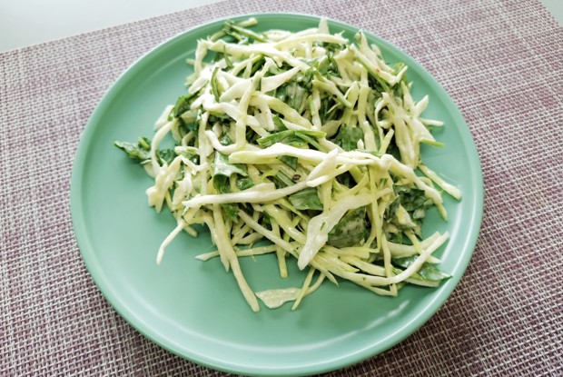 Коулсло с руколой