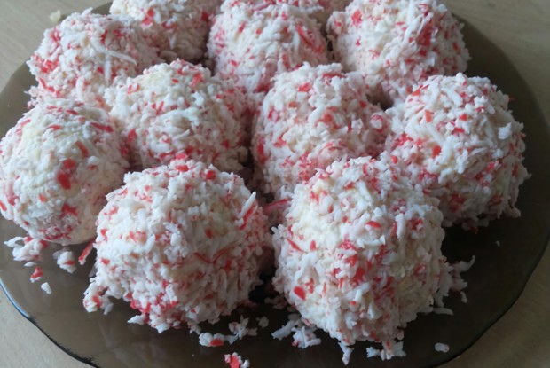 Крабово-сырный салат шариками