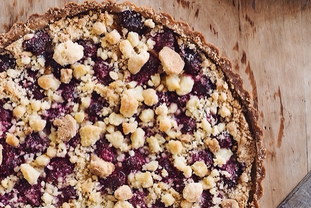 Крамбл с ягодами