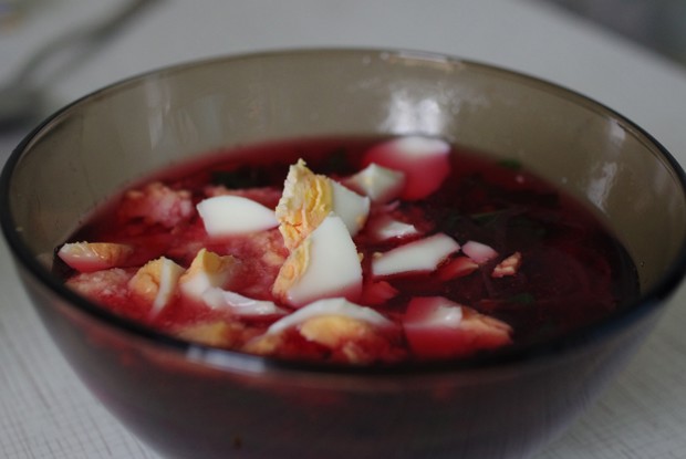 Крапивные щи со свеклой