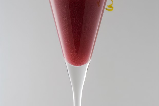 Красносмородиновое шампанское