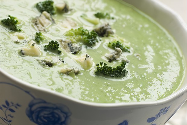 Крем-суп из брокколи и голубого сыра
