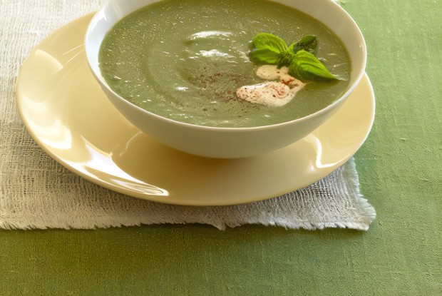 Крем-суп из цукини с греческим йогуртом и мятой