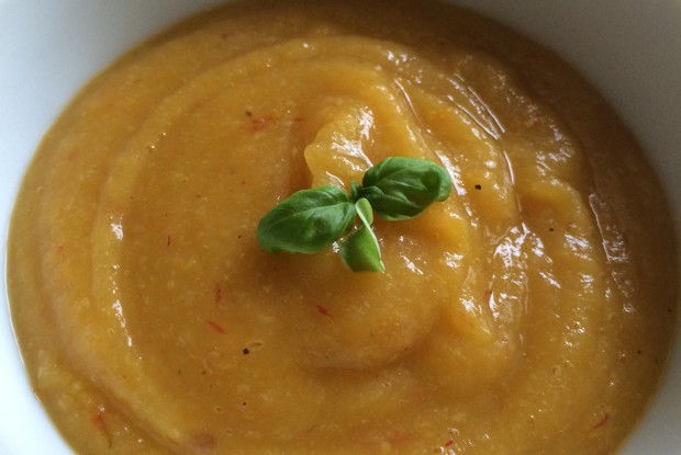 Крем-суп из кабачков с шафраном