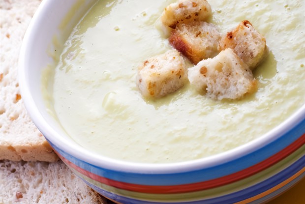 Крем-суп из спаржи с петрушкой