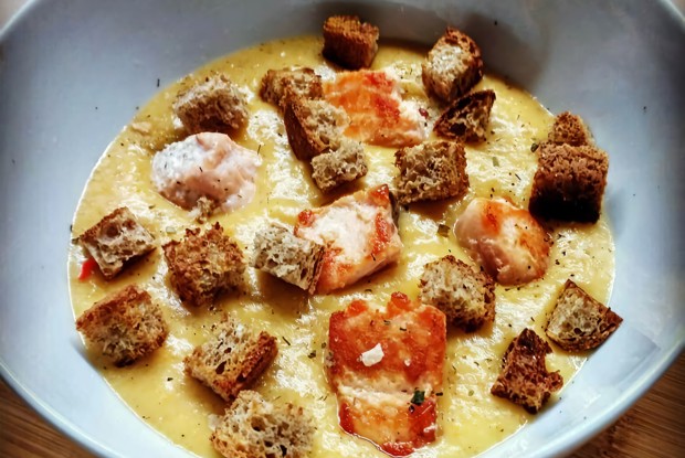 Крем-суп с лососем